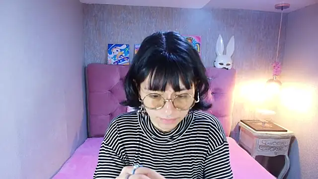 charlottemoonxz online show from 18, 4, 2026
