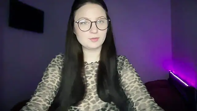 Snapshot of LocaAlis chatting on 21, 11, 2025 LocaAlis online show from 21, 11, 2025