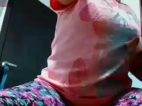 Snapshot of CaroMasha chatting on 21, 1, 2025 CaroMasha online show from 21, 1, 2025