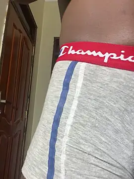 Snapshot of julietunderwoood chatting on 26, 9, 2025 julietunderwoood online show from 26, 9, 2025