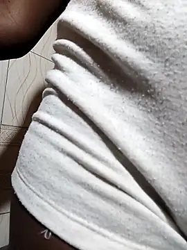 Snapshot of julietunderwoood chatting on 7, 10, 2025 julietunderwoood online show from 7, 10, 2025