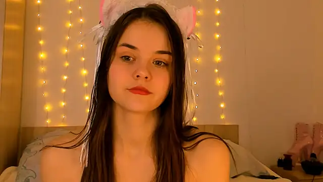 Snapshot of evelinal_ove chatting on 1, 2, 2025 evelinal ove online show from 1, 2, 2025