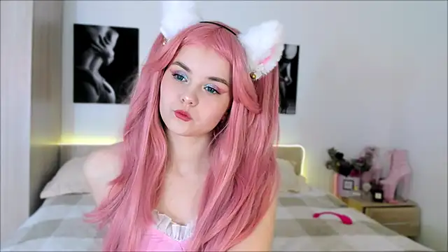 Snapshot of evelinal_ove chatting on 12, 3, 2025 evelinal ove online show from 12, 3, 2025