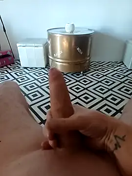 Snapshot of killminou chatting on 2, 2, 2025 killminou online show from 2, 2, 2025