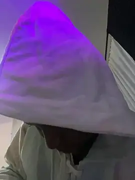 prettymelanin online show from 5, 11, 2025