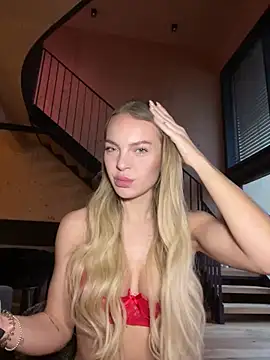 ChiaraVixen online show from 3, 1, 2025