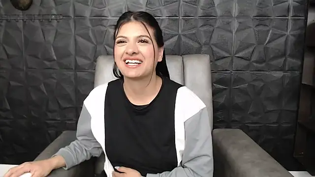 Abril Squirt online show from 22, 1, 2025