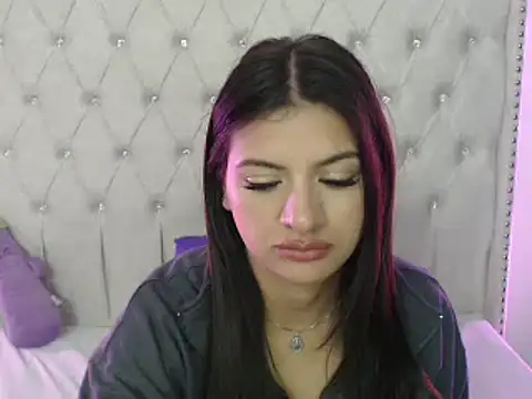 Abril Squirt online show from 13, 2, 2025