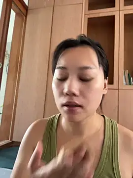 Snapshot of Eliza-E chatting on 2, 7, 2026 Eliza-E online show from 2, 7, 2026