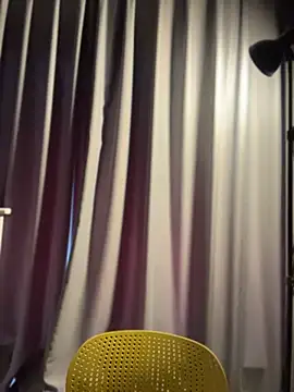 Snapshot of Eliza-E chatting on 12, 7, 2026 Eliza-E online show from 12, 7, 2026