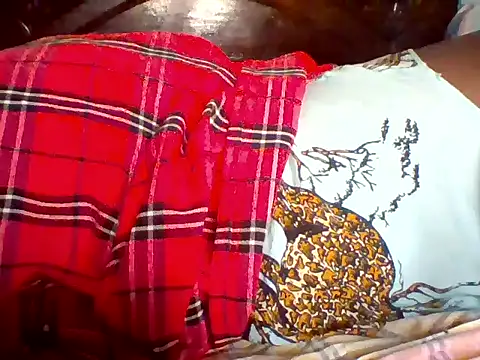 Snapshot of missarpie chatting on 12, 10, 2025 missarpie online show from 12, 10, 2025