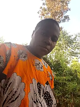 Snapshot of missarpie chatting on 15, 10, 2025 missarpie online show from 15, 10, 2025