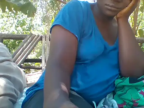 Snapshot of missarpie chatting on 2, 11, 2025 missarpie online show from 2, 11, 2025