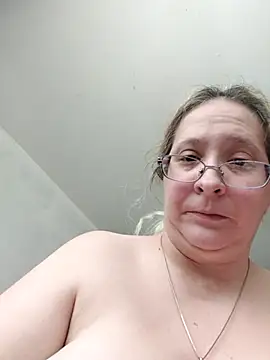 Snapshot of Icedcoffee2024 chatting on 24, 2, 2025 Icedcoffee2024 online show from 24, 2, 2025