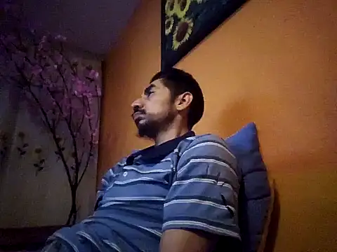 Snapshot of Angel_Coronel chatting on 4, 12, 2024 Angel Coronel online show from 4, 12, 2024