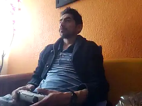 Snapshot of Angel_Coronel chatting on 5, 12, 2024 Angel Coronel online show from 5, 12, 2024