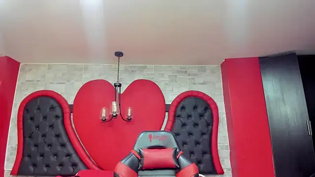 Snapshot of JAYLEN_BDSM chatting on 21, 5, 2026 JAYLEN BDSM online show from 21, 5, 2026