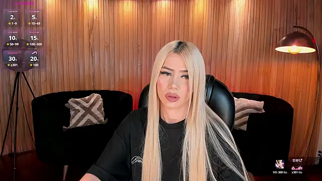 HannaConnor  online show from 11, 4, 2026