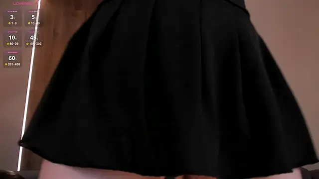 ViolettHansson online show from 20, 2, 2025