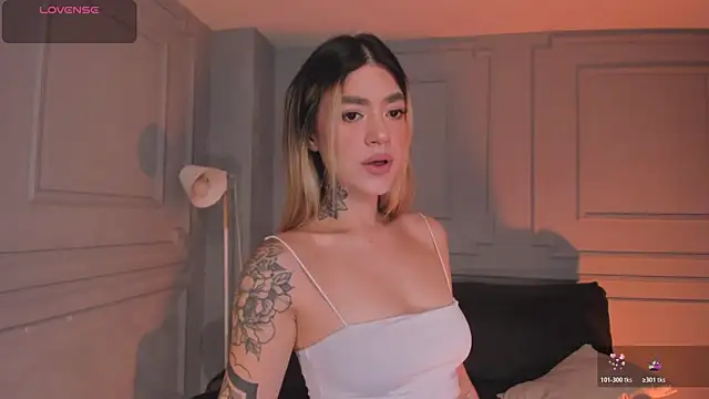 ViolettHansson online show from 15, 4, 2026