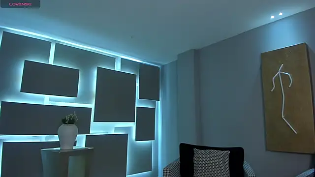 AliceHarper  online show from 17, 4, 2026