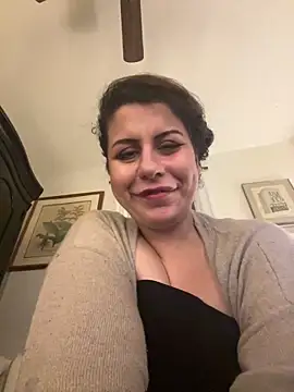 holyeroticss online show from 19, 12, 2024