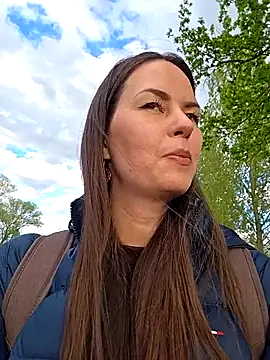 NoraDevot online show from 21, 4, 2026