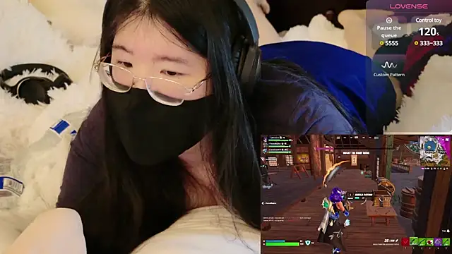 Snapshot of Kara-Nuna chatting on 8, 12, 2024 Kara-Nuna online show from 8, 12, 2024