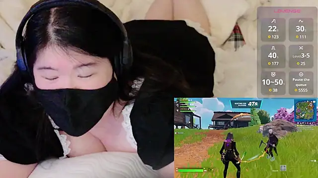 Snapshot of Kara-Nuna chatting on 25, 1, 2025 Kara-Nuna online show from 25, 1, 2025