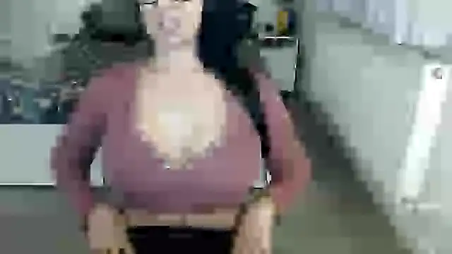 KimBeee online show from 30, 1, 2025