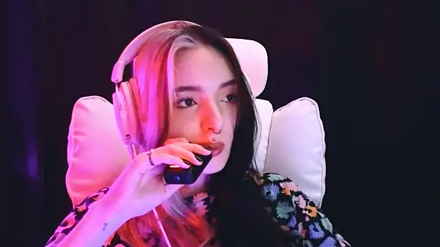 Avi Nile online show from 6, 2, 2025