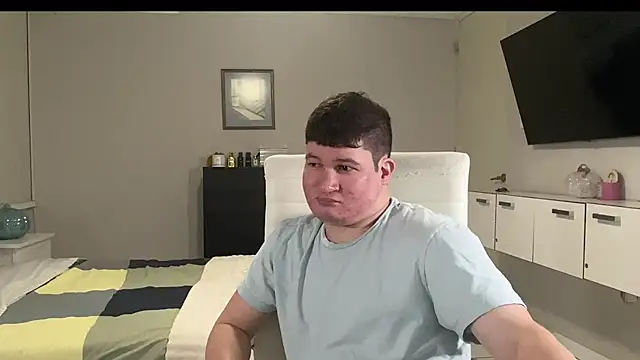 Lorenzo hernandez online show from 7, 11, 2025