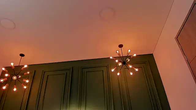 IrisBaker online show from 5, 1, 2025