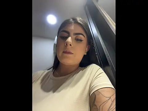 Snapshot of IrisBaker chatting on 15, 5, 2026 IrisBaker online show from 15, 5, 2026