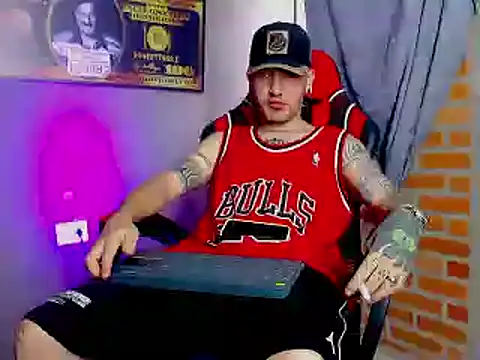 Snapshot of smoker445 chatting on 8, 2, 2025 smoker445 online show from 8, 2, 2025