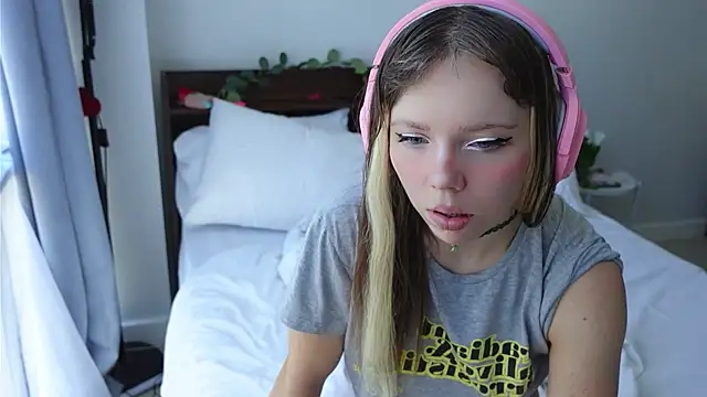 Ayra Lust online show from 17, 3, 2025