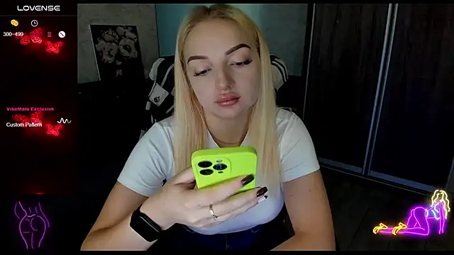 Stella  Cox online show from 15, 9, 2025