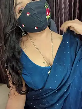 Snapshot of Tanvi-patil chatting on 14, 11, 2025 Tanvi-patil online show from 14, 11, 2025