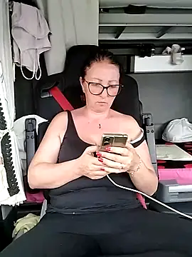 Snapshot of cuplubijoanna chatting on 18, 4, 2026 cuplubijoanna online show from 18, 4, 2026