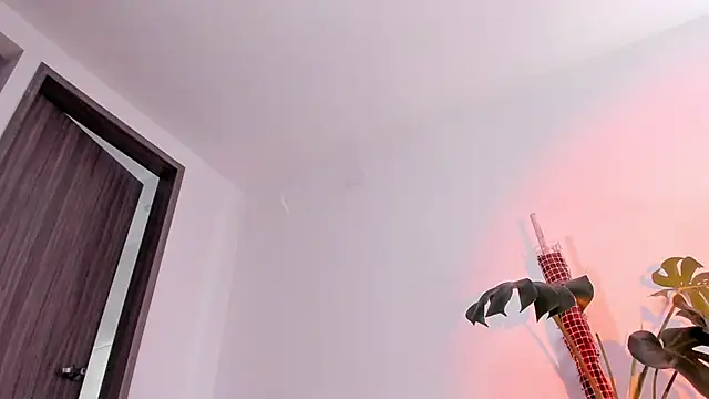 rossth1 online show from 11, 4, 2026