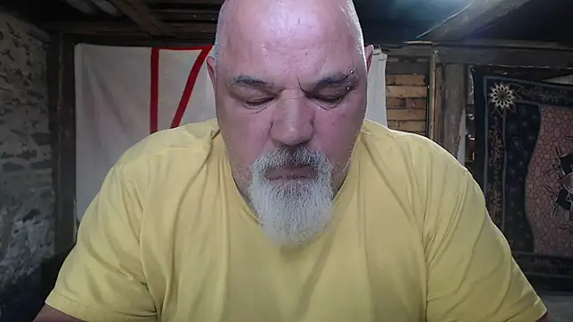 Snapshot of Newfiesausage1972 chatting on 23, 4, 2026 Newfiesausage1972 online show from 23, 4, 2026