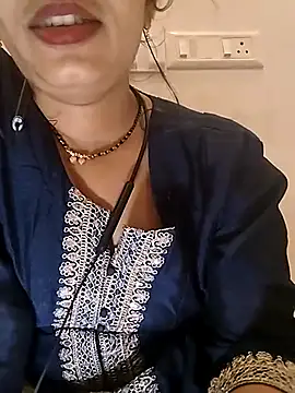 Snapshot of Simaran_bhabhi chatting on 2, 5, 2026 Simaran bhabhi online show from 2, 5, 2026