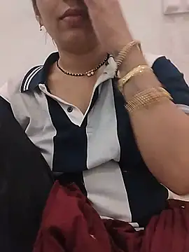 Snapshot of Simaran_bhabhi chatting on 14, 5, 2026 Simaran bhabhi online show from 14, 5, 2026