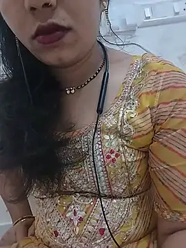Snapshot of Simaran_bhabhi chatting on 7, 6, 2026 Simaran bhabhi online show from 7, 6, 2026