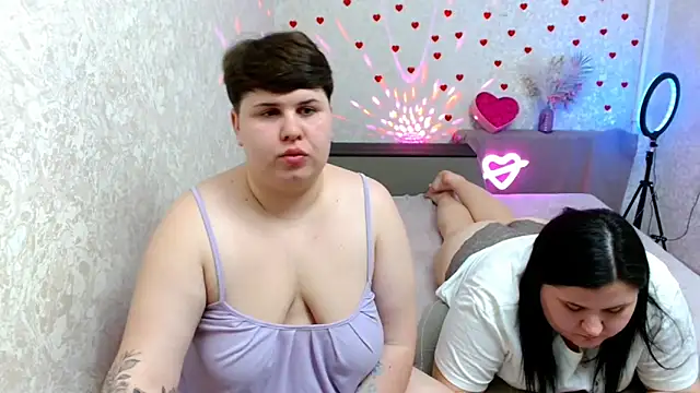 BeckyAndHellen online show from 23, 2, 2025