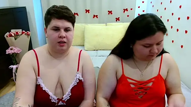 BeckyAndHellen online show from 28, 10, 2025