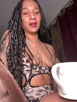 Snapshot of Shuggabutt chatting on 25, 3, 2026 Shuggabutt online show from 25, 3, 2026