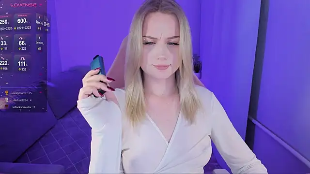 Honey blonde online show from 9, 9, 2025