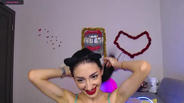 Lina Robbins online show from 3, 1, 2025