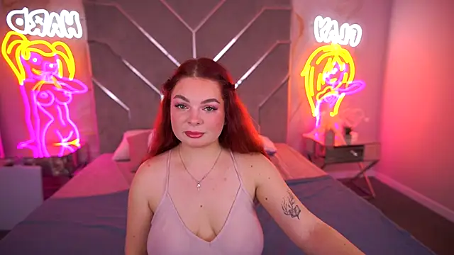 Snapshot of CarolinaDia chatting on 7, 11, 2025 CarolinaDia online show from 7, 11, 2025